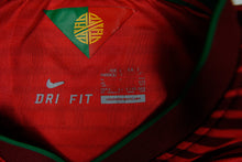 Load image into Gallery viewer, Nike Portugal 14/15 Jersey | XS