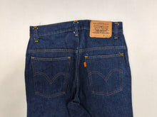 Load image into Gallery viewer, Vintage Levis Pants | Wmns 30/34