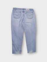 Load image into Gallery viewer, Vintage Levi&#39;s Pants | 42/32