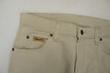 Load image into Gallery viewer, Vintage Wrangler Pants | 33/32